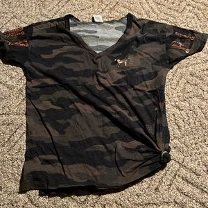 Women’s PINK t shirt